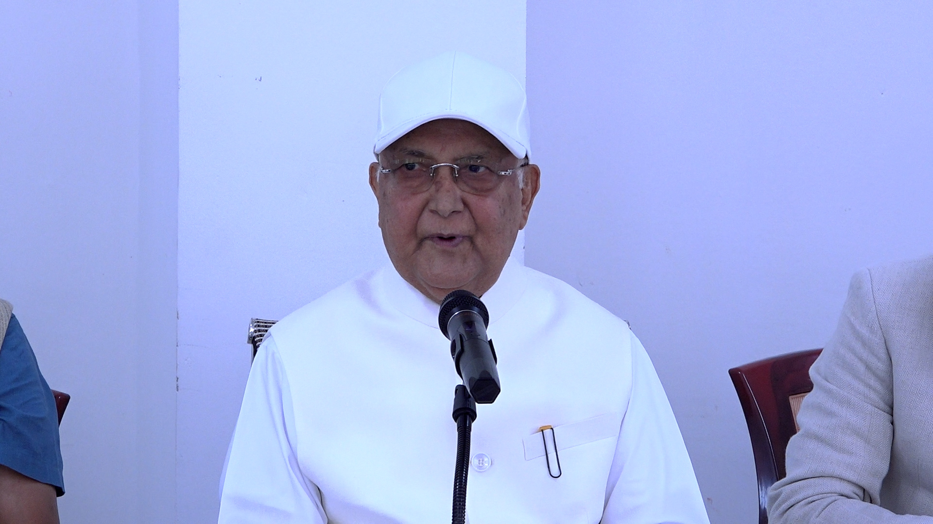 <span class='c1'>अहिलेको सरकार ‘छापा मार सरकार’</span> <span class='c2'>जस्तो देखिन्छ : केपी ओली</span>