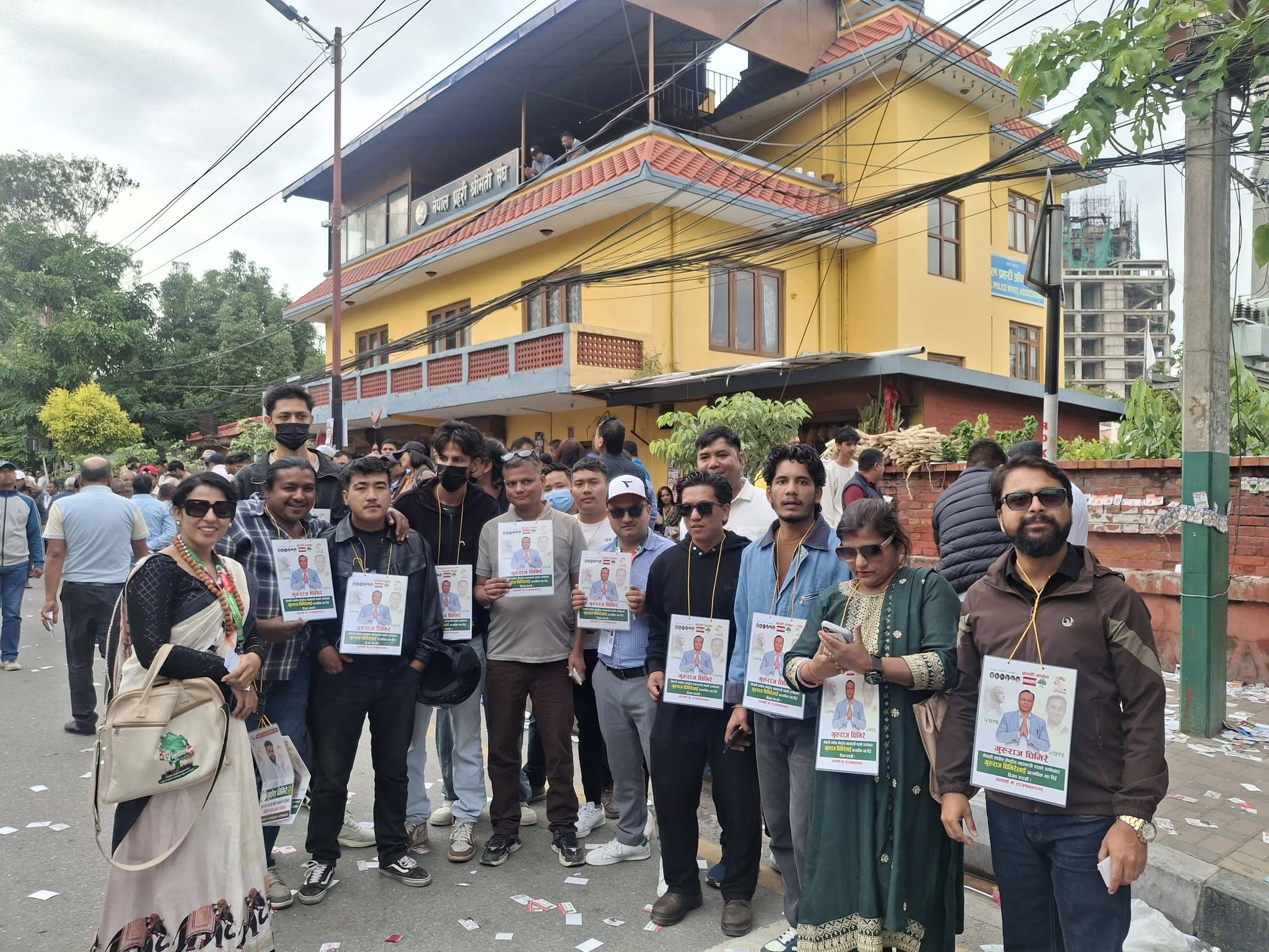 <span class='c1'>कांग्रेस महाधिवेशनमा आज विहानबाट नयाँ</span> <span class='c2'>नेतृत्व चुन्न मतदान सुरु</span>