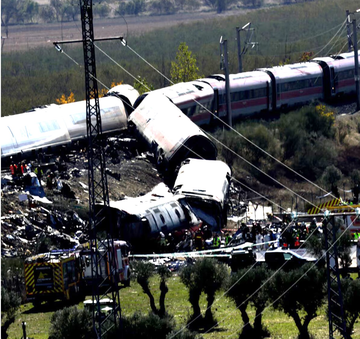 <span class='c1'>स्पेनमा रेल दुर्घटना हुँदा ६८ जनाको</span> <span class='c2'>मृत्यु, तीन दिन राष्ट्रिय शोक घोषणा</span>