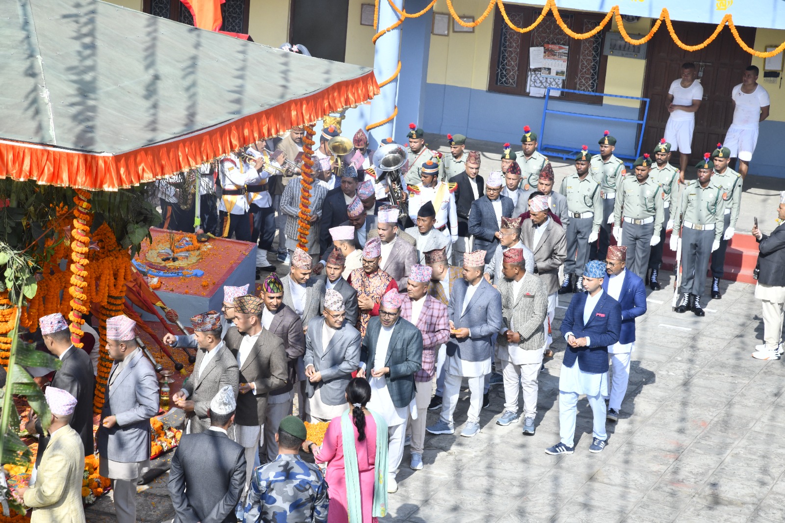 <span class='c1'>सशस्त्र प्रहरीले गर्यो निशान,</span> <span class='c2'>मौलो तथा कोत पूजा</span>