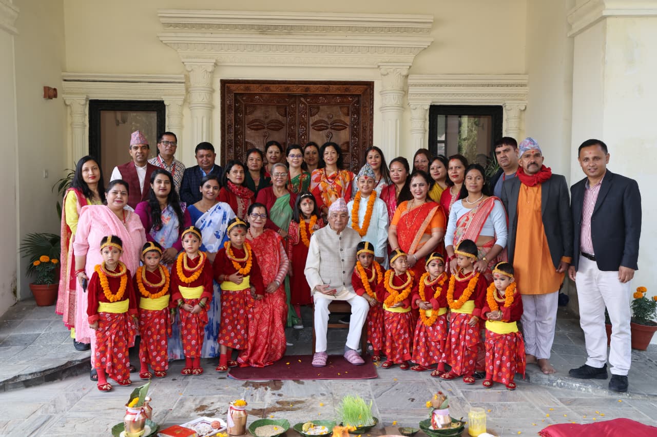 <span class='c1'>राष्ट्रपति पौडेलद्वारा बडादशैंमा</span> <span class='c2'>नवकन्याको पूजाअर्चना</span>